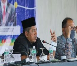 Bupati Siak Alfedri bersama Kepala BNN Riau, Robinson Siregar (foto/din)